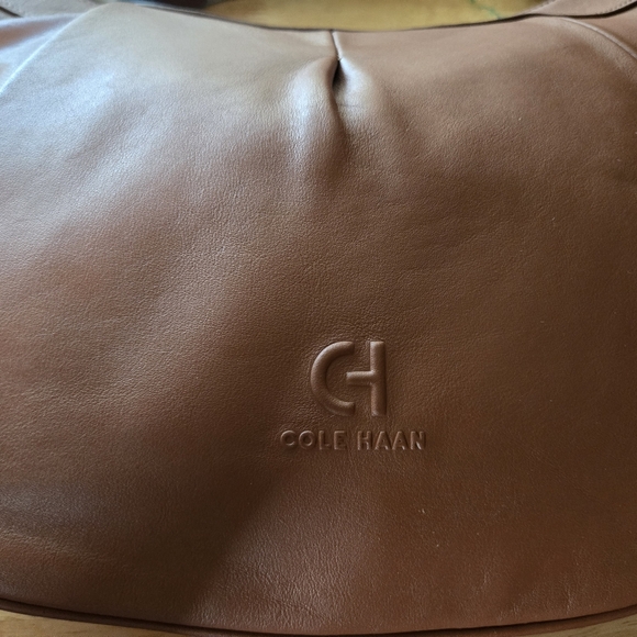 Cole Haan U06355 Aponte Slouch Hobo Dark Sequoia Handbag New With Tags - Picture 4 of 8